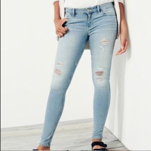 Hollister | Distressed Skinny Jeans Light Wash